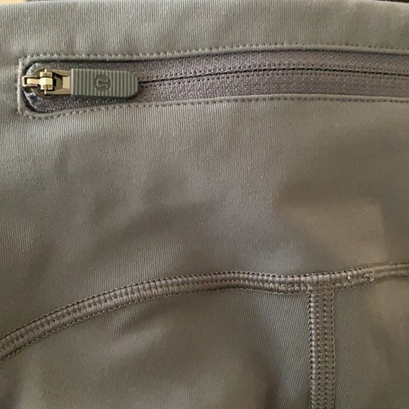 Lululemon Speed Up Tight 28" *Full-On Luxtreme
Titanium size 2 leggings grey - Picture 8 of 9